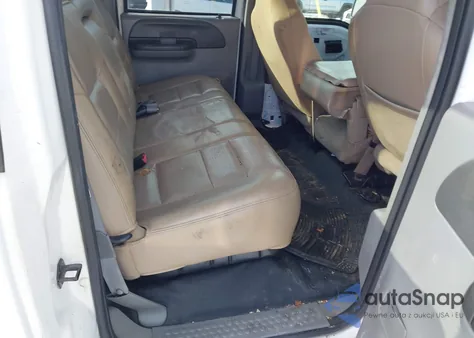 2004 Ford F-250 z USA, uszkodzony, nr VIN 1FTNW21P04EA47579